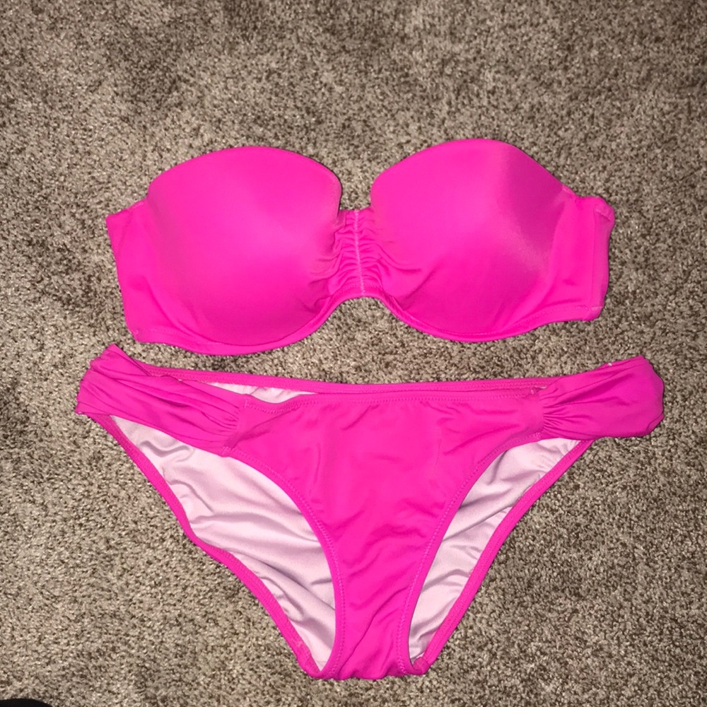 Victoria’s Secret pink bikini set